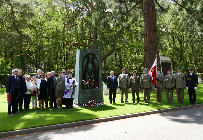 Gen Brygady Gorzechowski Grave Restoration